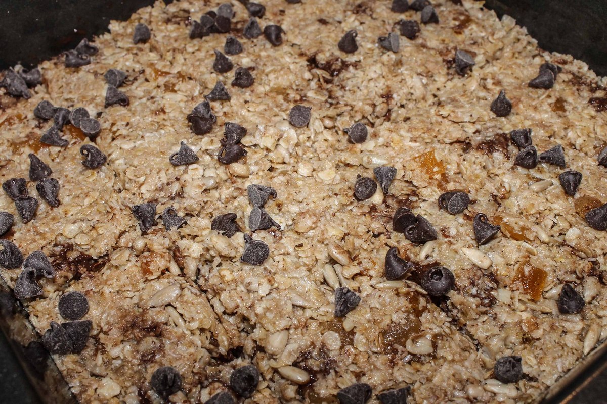Barres de céréales au muesli, abricots et chocolat