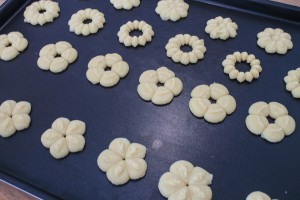 Petits biscuits sablés à la presse à biscuits