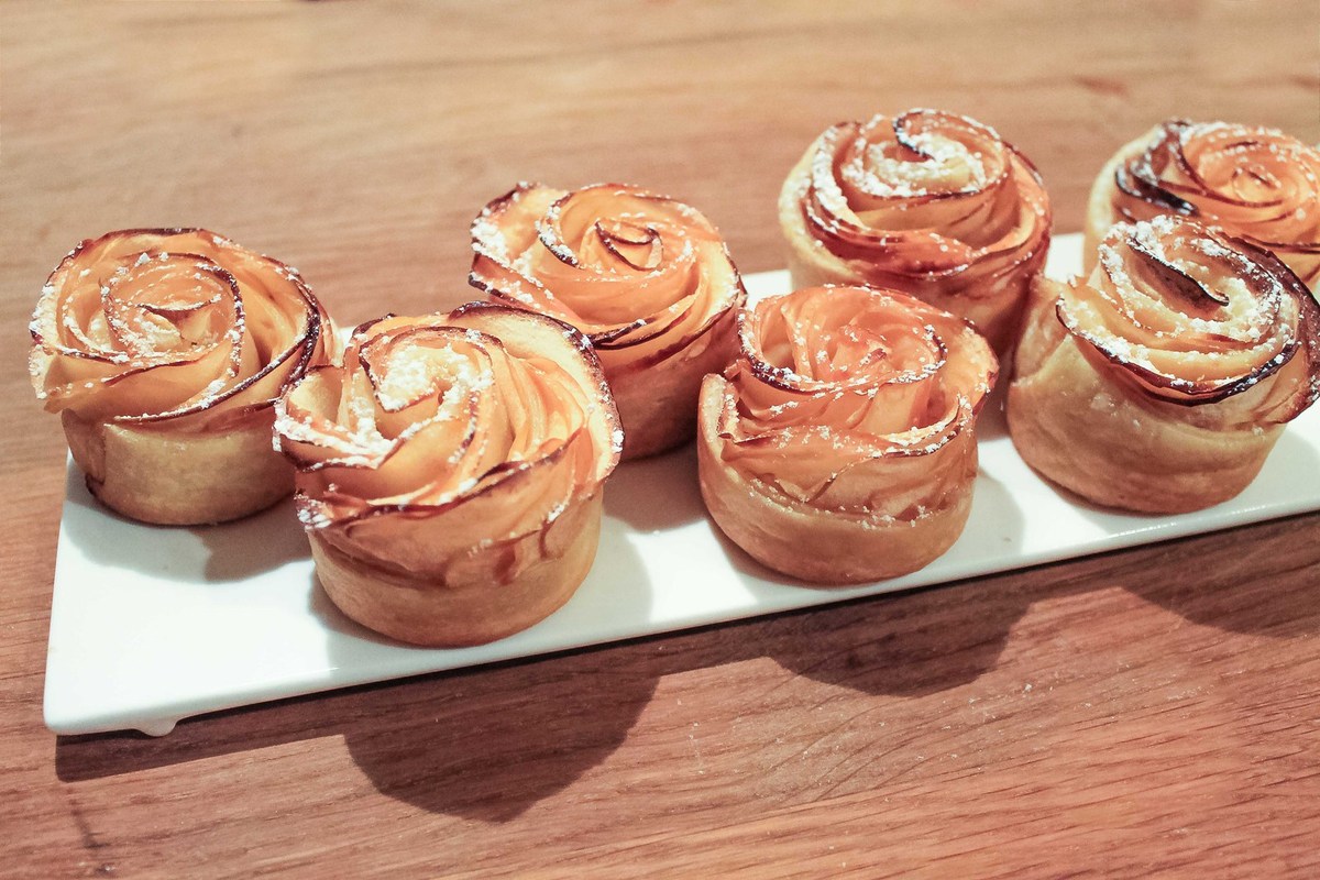 Roses feuilletées aux pommes