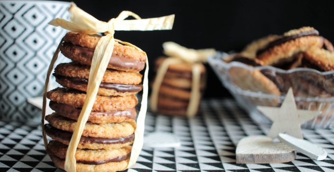 Kakor chokladflarn : galettes suédoises aux flocons d’avoine et chocolat