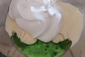 Macaron framboises pistache à partager