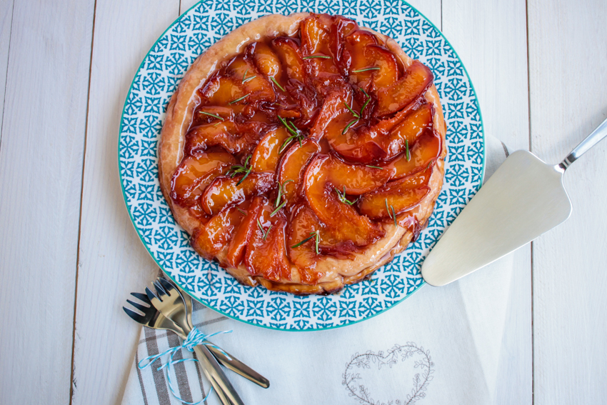 Tarte tatin nectarines et romarin