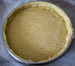 tarte aux abricots et à la crème d'amandes à la pistache