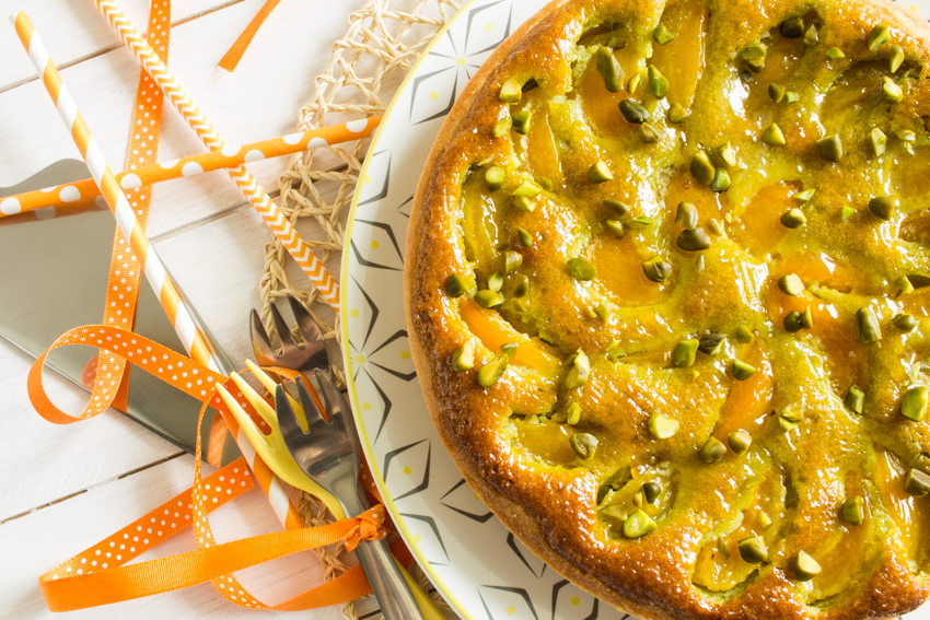 tarte aux abricots et à la crème d'amandes à la pistache