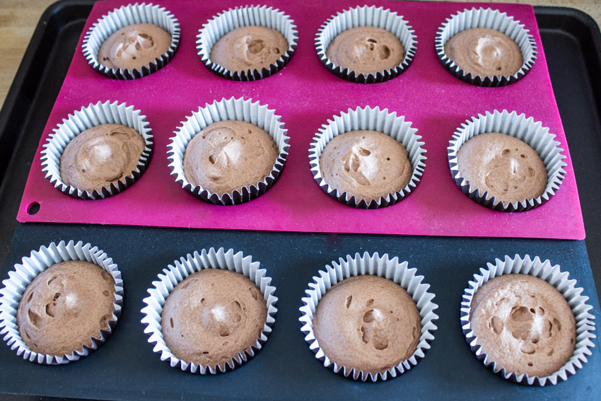 Cupcakes au chocolat façon sapin de Noël