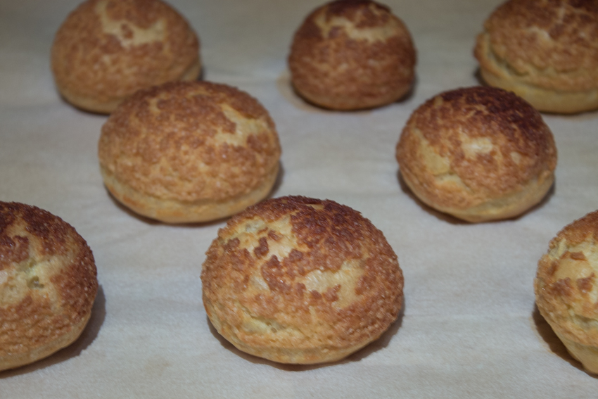 Petits choux au citron meringués