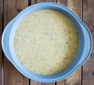 Gâteau moelleux aux poires et noisettes