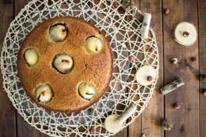 Gâteau moelleux aux poires et noisettes