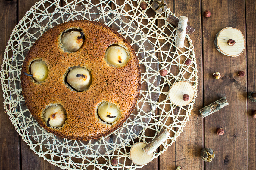 Gâteau moelleux aux poires et noisettes