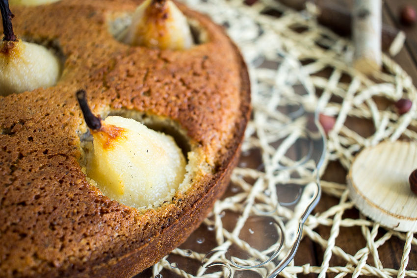 Gâteau moelleux aux poires et noisettes