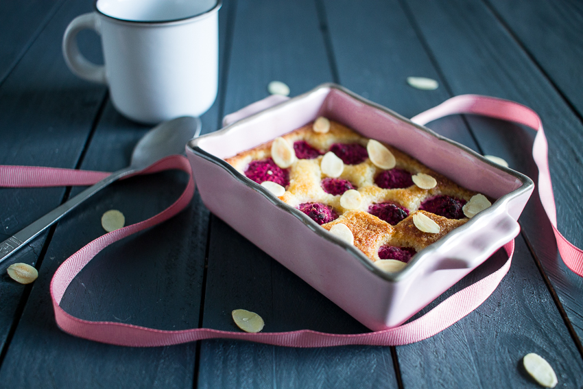 Moelleux aux framboises et aux amandes