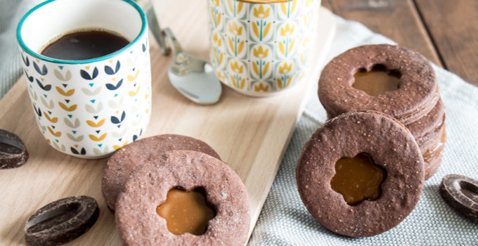 Biscuits chocolat fourrés au dulce de leche
