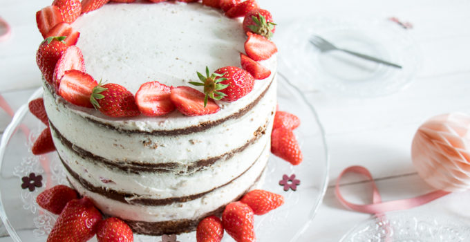 Naked cake fraises pistache