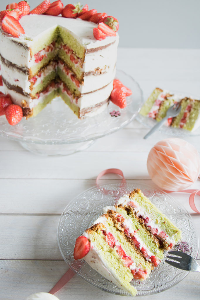 Naked cake fraises pistache