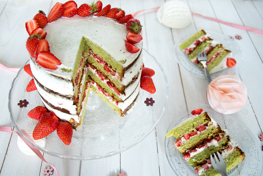 Naked cake fraises pistache