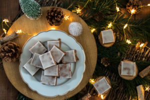 Carrés au chocolat, noix et café