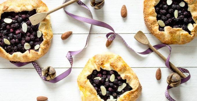 Mini tartes rustiques aux myrtilles