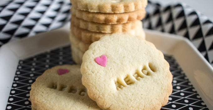 Petits sablés à message ou comment faire passer un message de façon gourmande