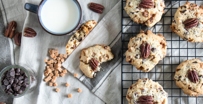 Cookies noix de pécan caramélisées, chocolat et caramel