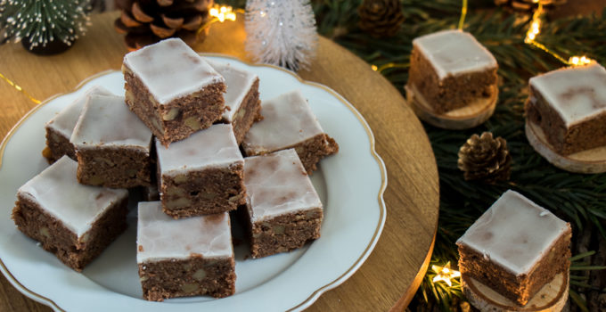 Carrés au chocolat, noix et café